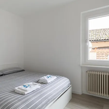 Rose By Quokka 360 - Refined Two-bedroom With Garden * Lugano