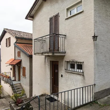 Rose By Quokka 360 - Refined Two-bedroom With Garden *