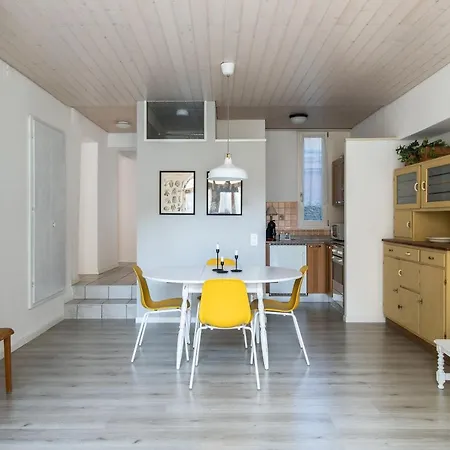 Rose By Quokka 360 - Refined Two-bedroom With Garden Апартаменти *