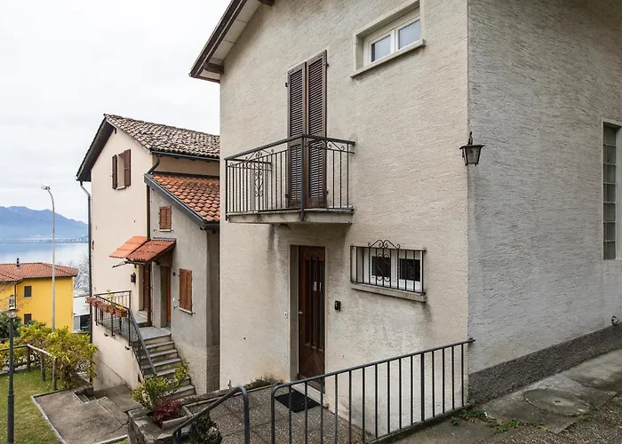 Rose By Quokka 360 - Refined Two-bedroom With Garden *