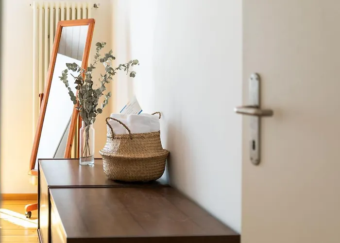 Rose By Quokka 360 - Refined Two-bedroom With Garden Apartman