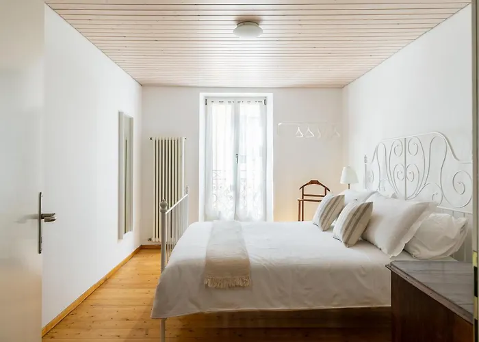 Rose By Quokka 360 - Refined Two-bedroom With Garden Apartman