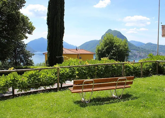 Rose By Quokka 360 - Refined Two-bedroom With Garden *