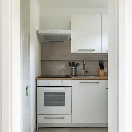 Rose By Quokka 360 - Refined Two-bedroom With Garden