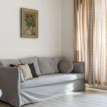 Rose By Quokka 360 - Refined Two-bedroom With Garden *