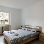 Rose By Quokka 360 - Refined Two-bedroom With Garden アパート