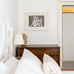 Rose By Quokka 360 - Refined Two-bedroom With Garden アパート *