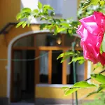 Rose By Quokka 360 - Refined Two-bedroom With Garden * ルガーノ